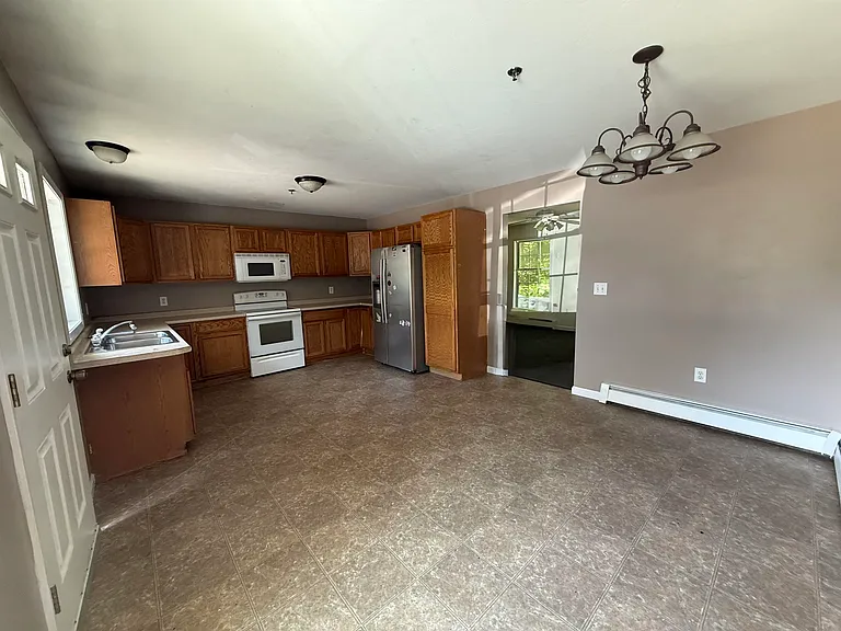 295 Mechanic St #5 — Photo 4