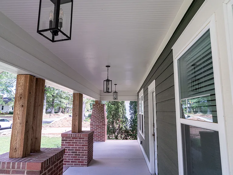 609 Salisbury St — Photo 5