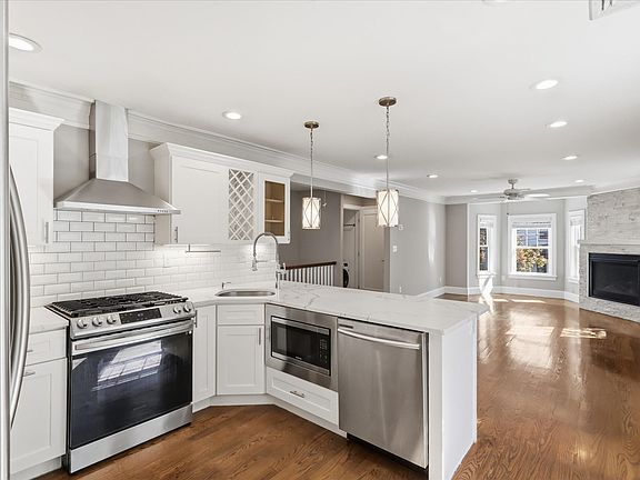 2nd image of 43 Cliftondale St #2