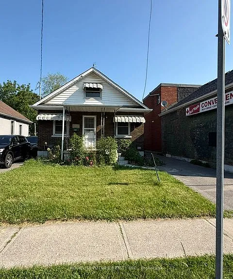 346 Eulalie Ave — Photo 1