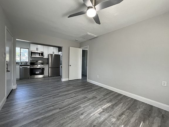 3rd image of 2307 Formosa Ave #A