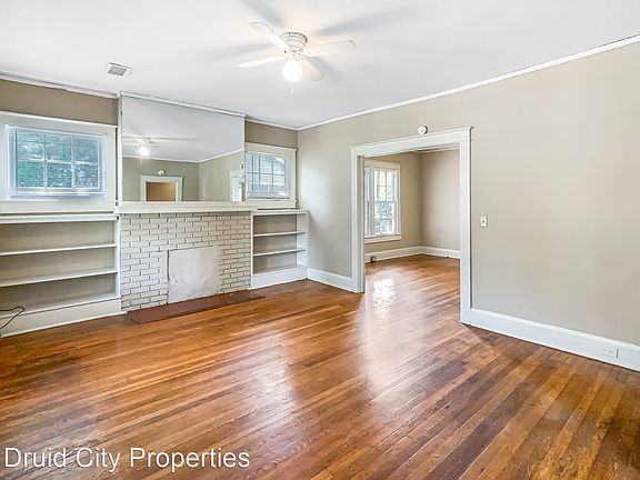 2nd image of 810 17th Ave