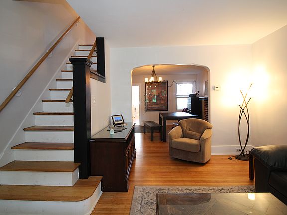 5th image of 365 1/2 S Evaline St #B