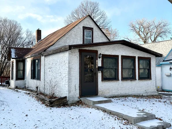 1067 Norton St, Saint Paul, MN 55117