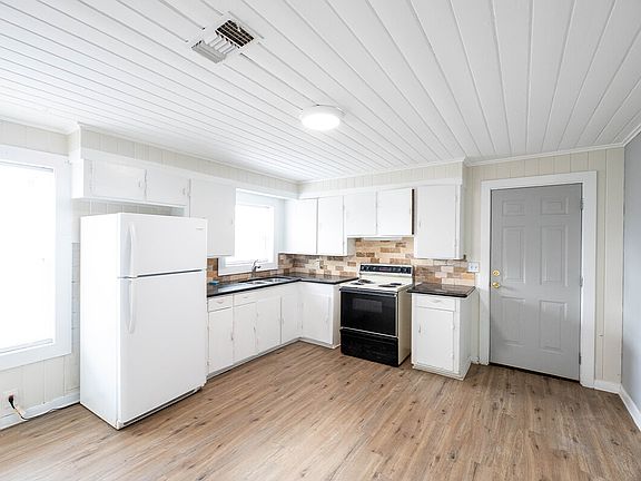 713-MURBELLE-KITCHEN_01182023