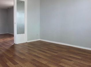 10647 S Green Bay Ave, Chicago, IL 60617