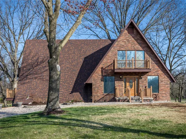 8530 Steele Ln, Troy, IL 62294