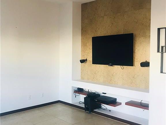 2nd image of 4217 Colbath Ave #140A