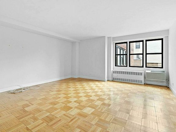 3rd image of 200 E 15th St APT 11A