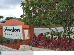 7767 NW 79th St, Tamarac, FL 33321