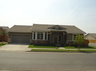 2009 E Duff Ave, Reedley, CA 93654