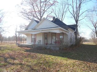 13915 N Drivers Ln, Woodlawn, IL 62898