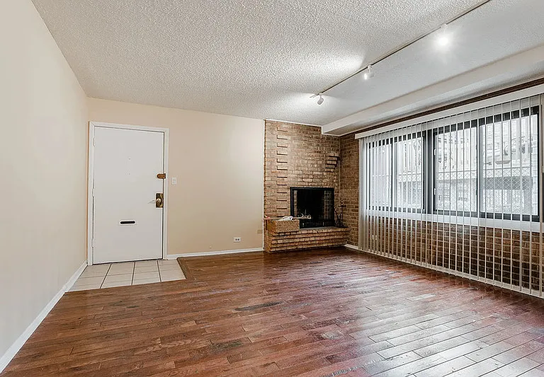 713 W Diversey Pkwy #7 — Photo 6