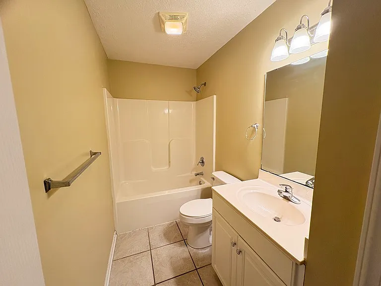 338 Farina Dr — Photo 26