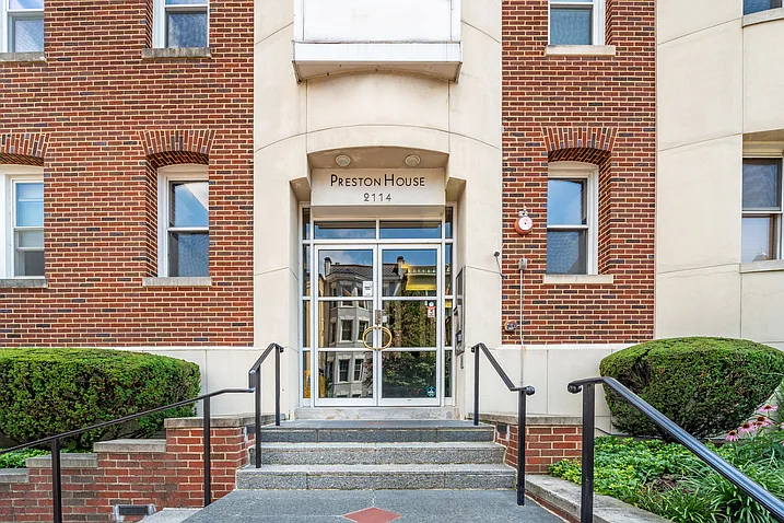 Building Photo - 2114 N St NW #25