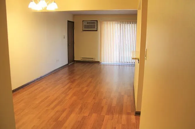 448 E Osage Ln — Photo 11