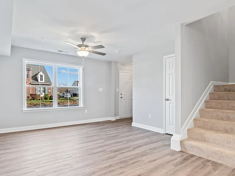 504 Wheatley Dr — Photo 3