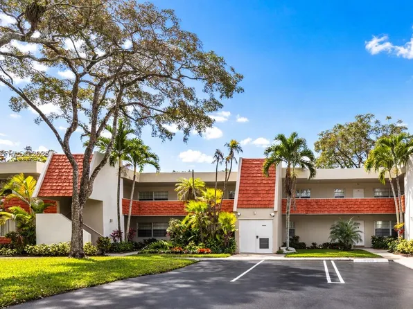 823 Cypress Blvd APT 204, Pompano Beach, FL 33069