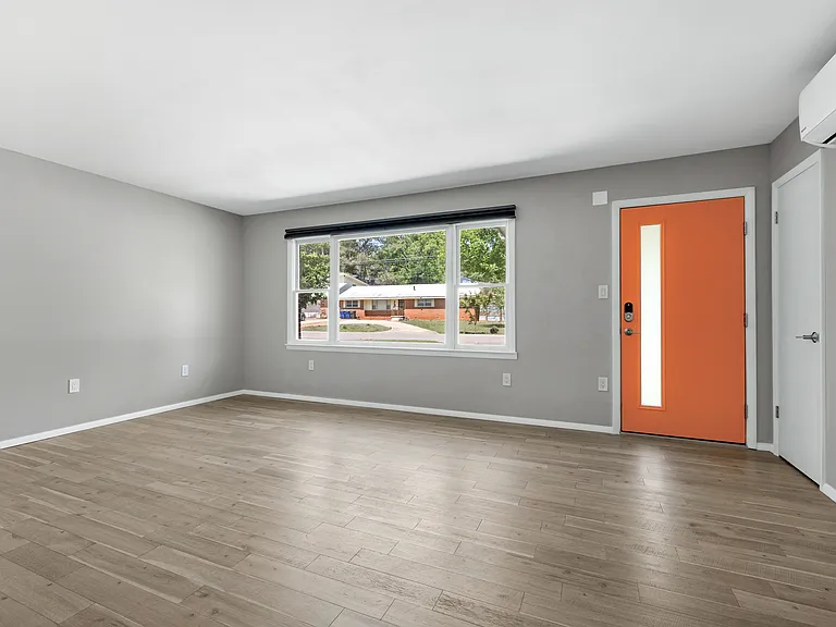 503 Stella Dr — Photo 6