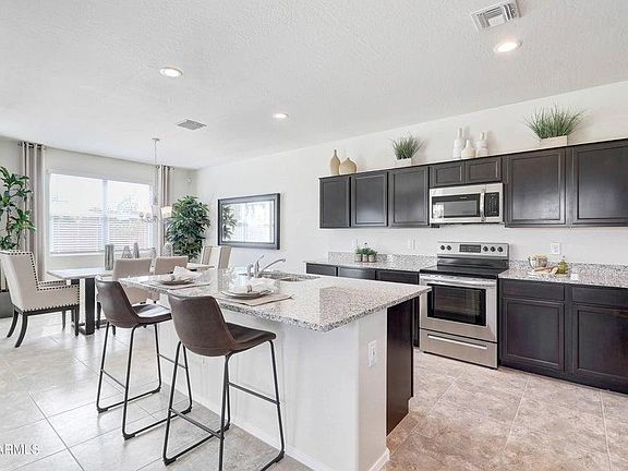 3rd image of 36445 W San Capistrano Ave