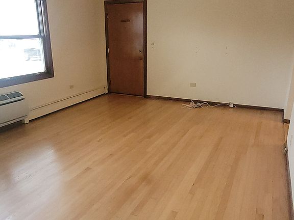3rd image of 9832 W Grand Ave #1