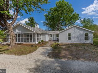 15630 Edgegrove Rd, Purcellville, VA 20132