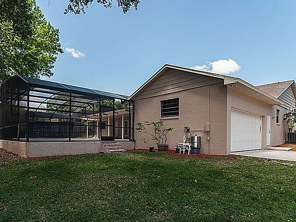 4th image of 327 Cindy Ct