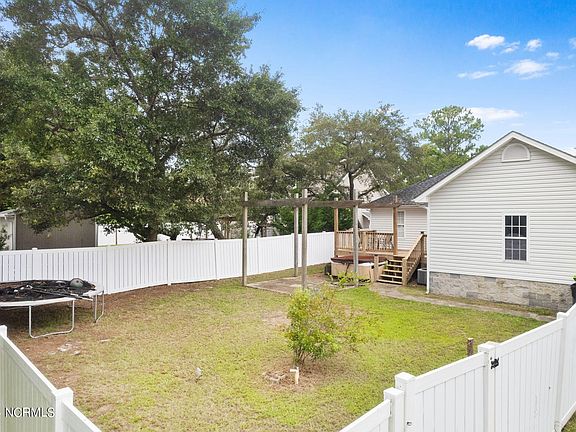 3rd image of 3139 Pine Hill Drive SW
