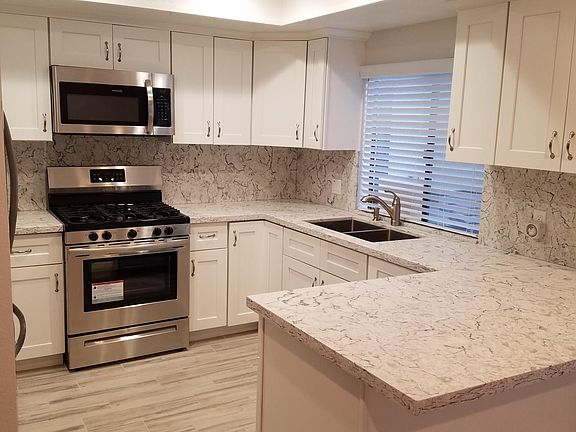 3rd image of 1931 Huntington Dr Unit G
