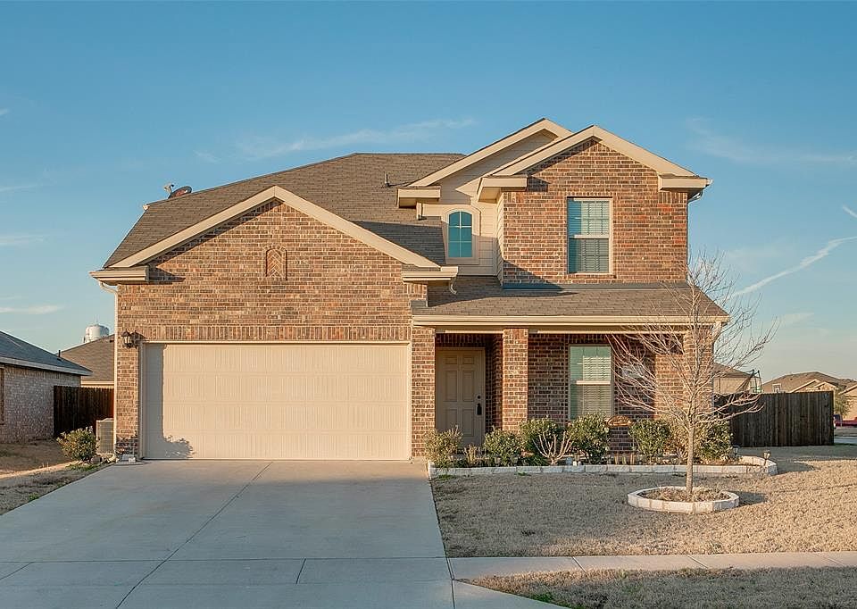 1st image of 500 Plum Dr