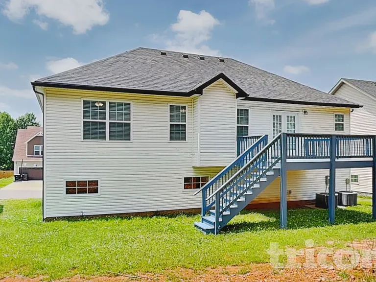 1063 Spicer Dr — Photo 22