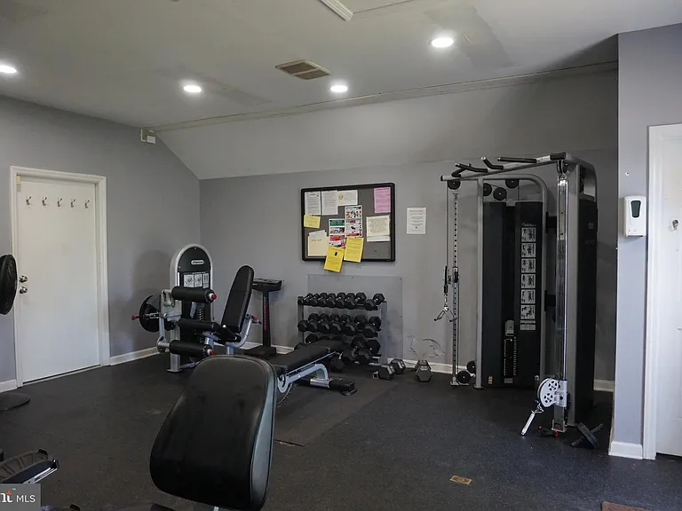 27 W Azalea Ln — Photo 17