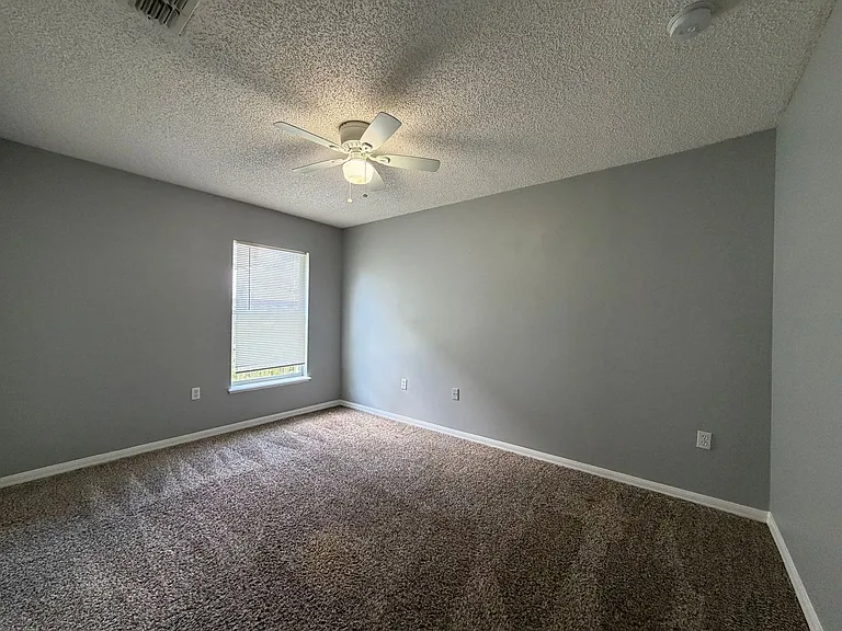 7327 N High Bluff Rd — Photo 11