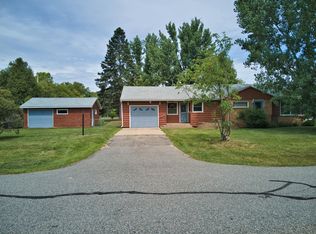 15 NW 5th St, Cohasset, MN 55721