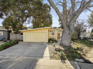 22 Lorelei Ln, Menlo Park, CA 94025