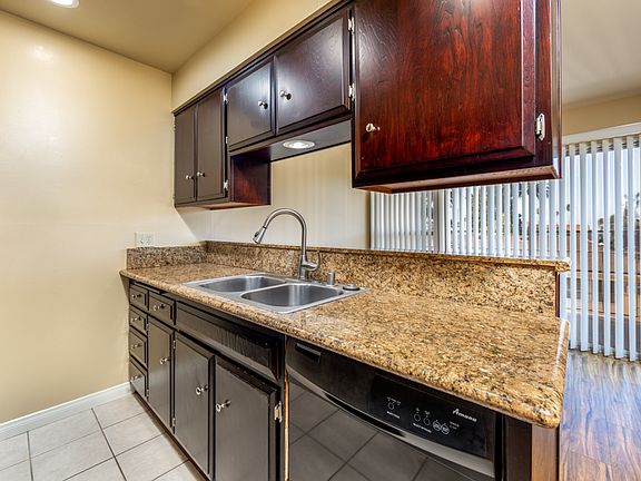 5th image of 115 Redondo Ave APT 7