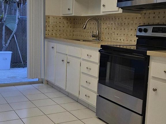 5th image of 1951 NW 56th St #2