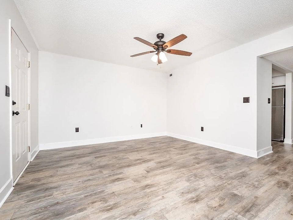 1st image of 631 Bear Dr Unit 631
