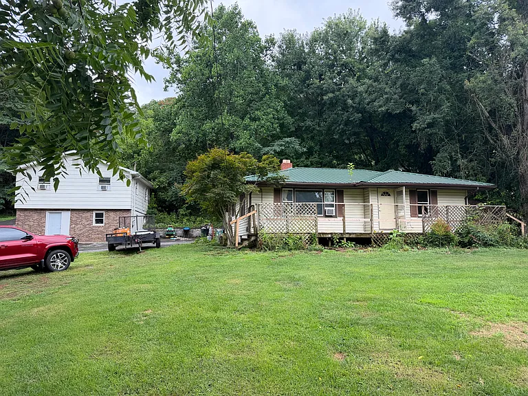 218 Tipton St — Photo 19
