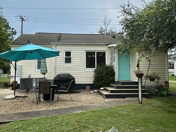 2nd image of 946 E Moody Ave