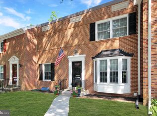 5955 Queenston St, Springfield, VA 22152