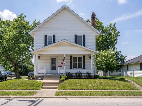 294 W Main St, Mount Sterling, OH 43143