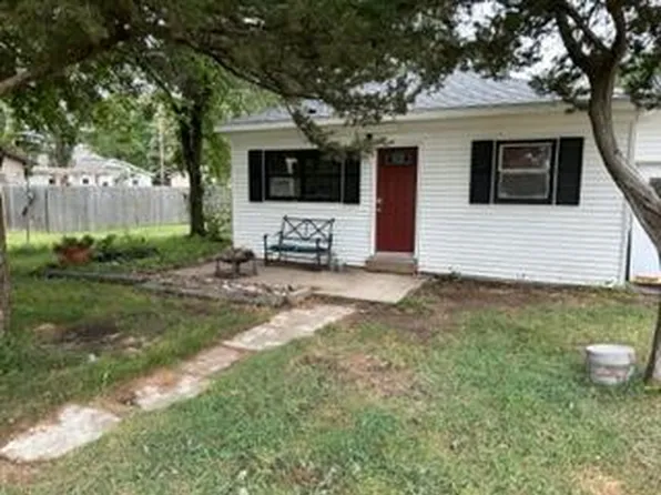 831 Poplar St, Alexandria, SD 57311