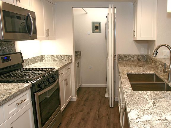 4th image of 4039 Honeycutt St