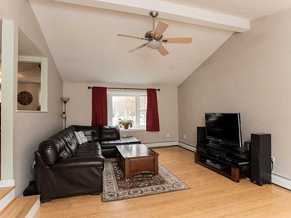3rd image of 51 Acorn Dr