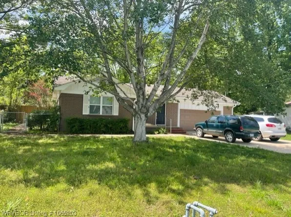2225 N 52nd St, Fort Smith, AR 72904