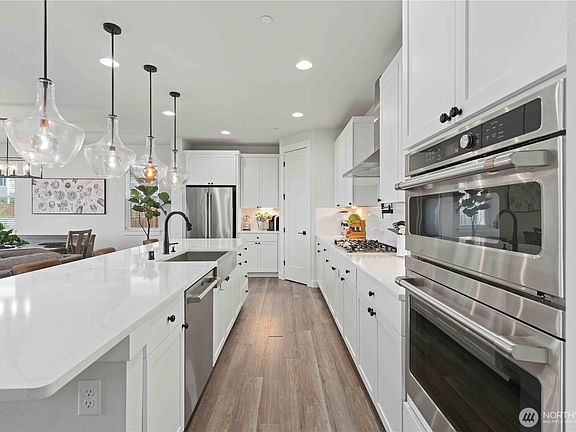 3rd image of 10224 Ramble Drive NW