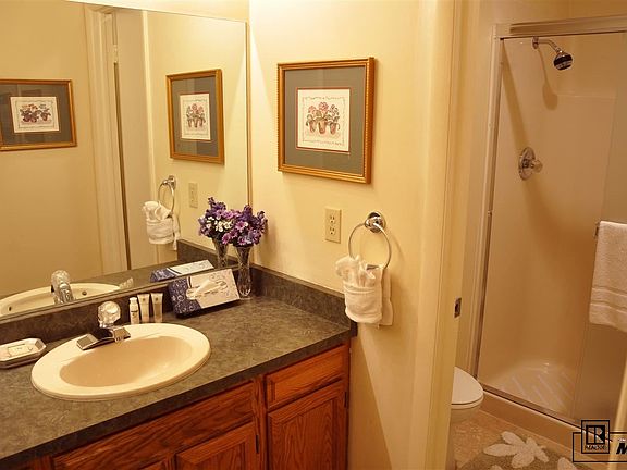5th image of 2315 Ski Trail Ln #11
