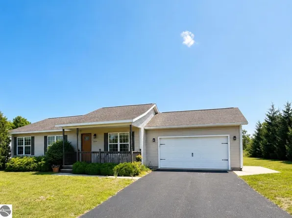 2387 Woodcock Ln, Traverse City, MI 49685