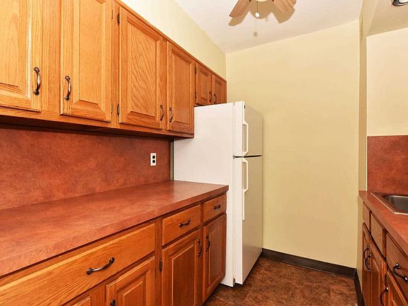 4th image of 54-44 Little Neck Pkwy #3B